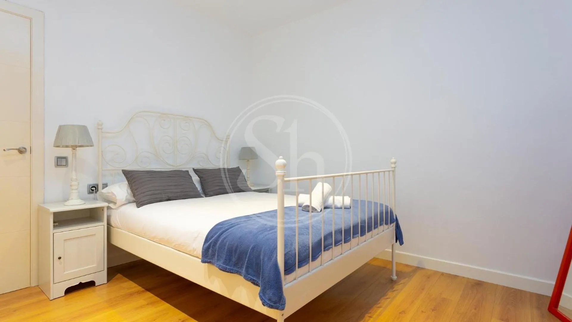 Bonito Apartamento Cerca De La Sagrada Familia Barcelona Spain